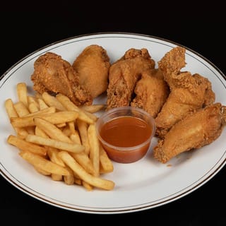 Gails Wings (6 Piece) w/ Fries